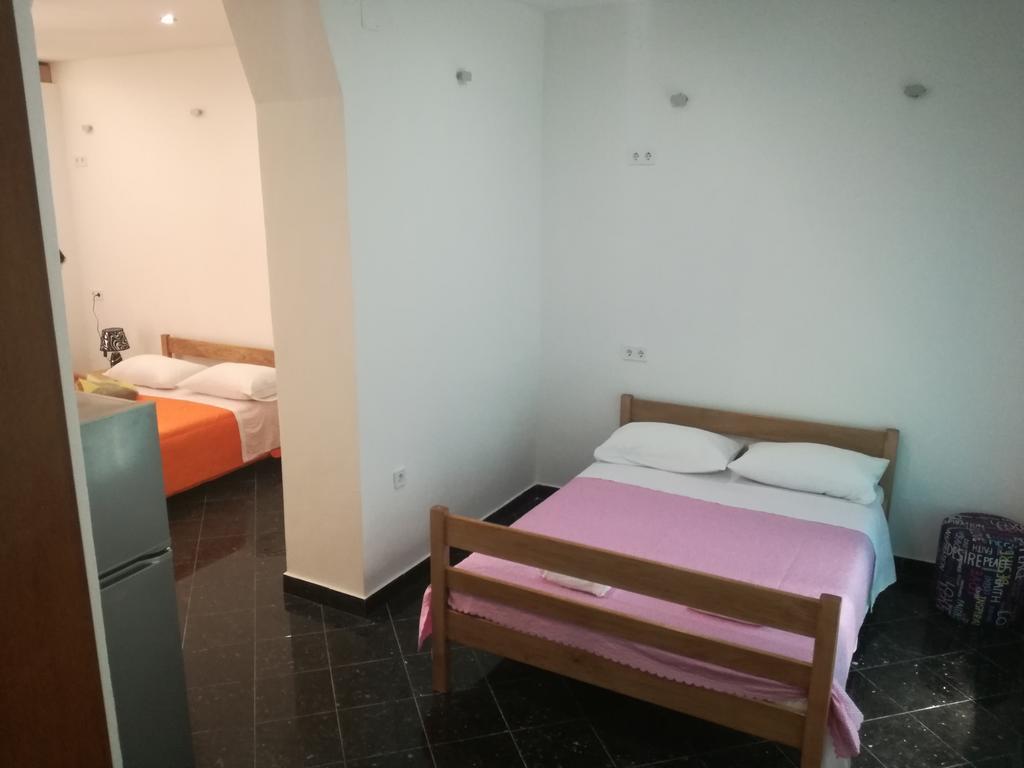 Apartments Feel Center ザダル エクステリア 写真